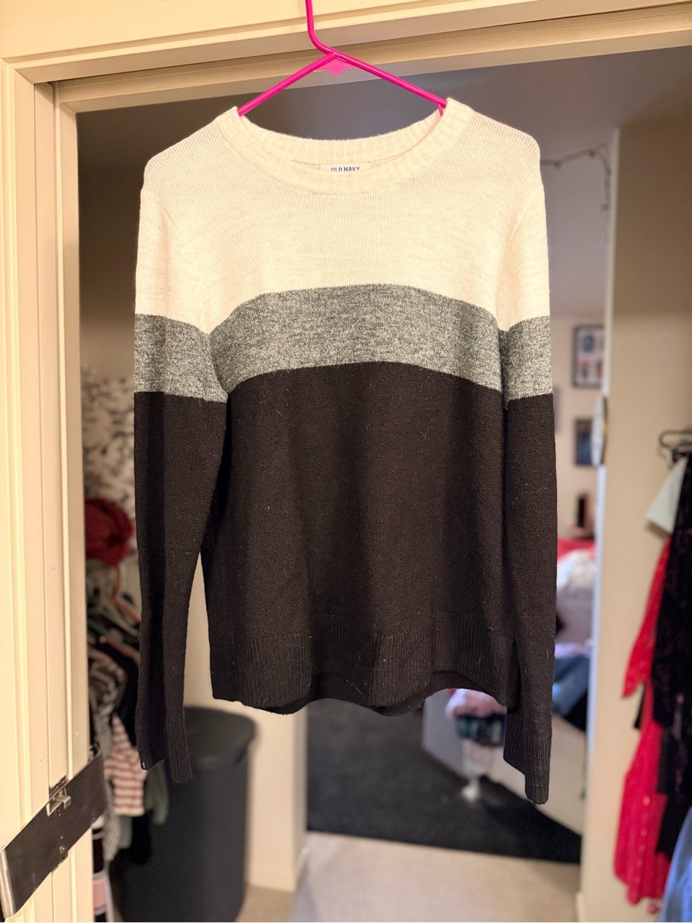 Old Navy Colorblock Crewneck Sweater in Cream, Gray & Black